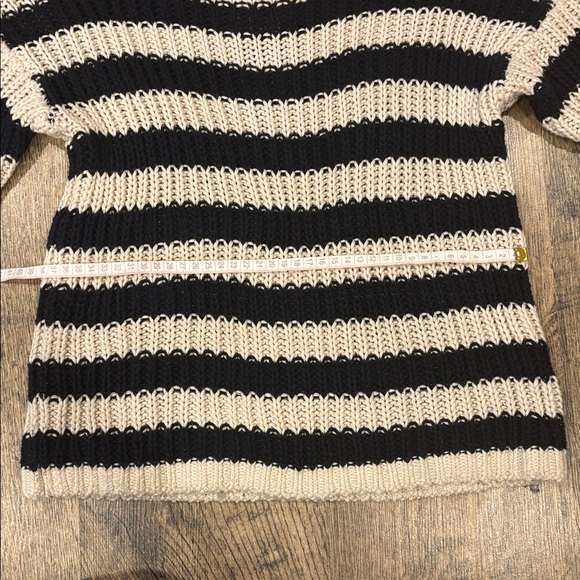 Topshop Off-Shoulder Sweater in Dark Blue and Cream Stripes. 100% Wool. - Picture 6 of 11